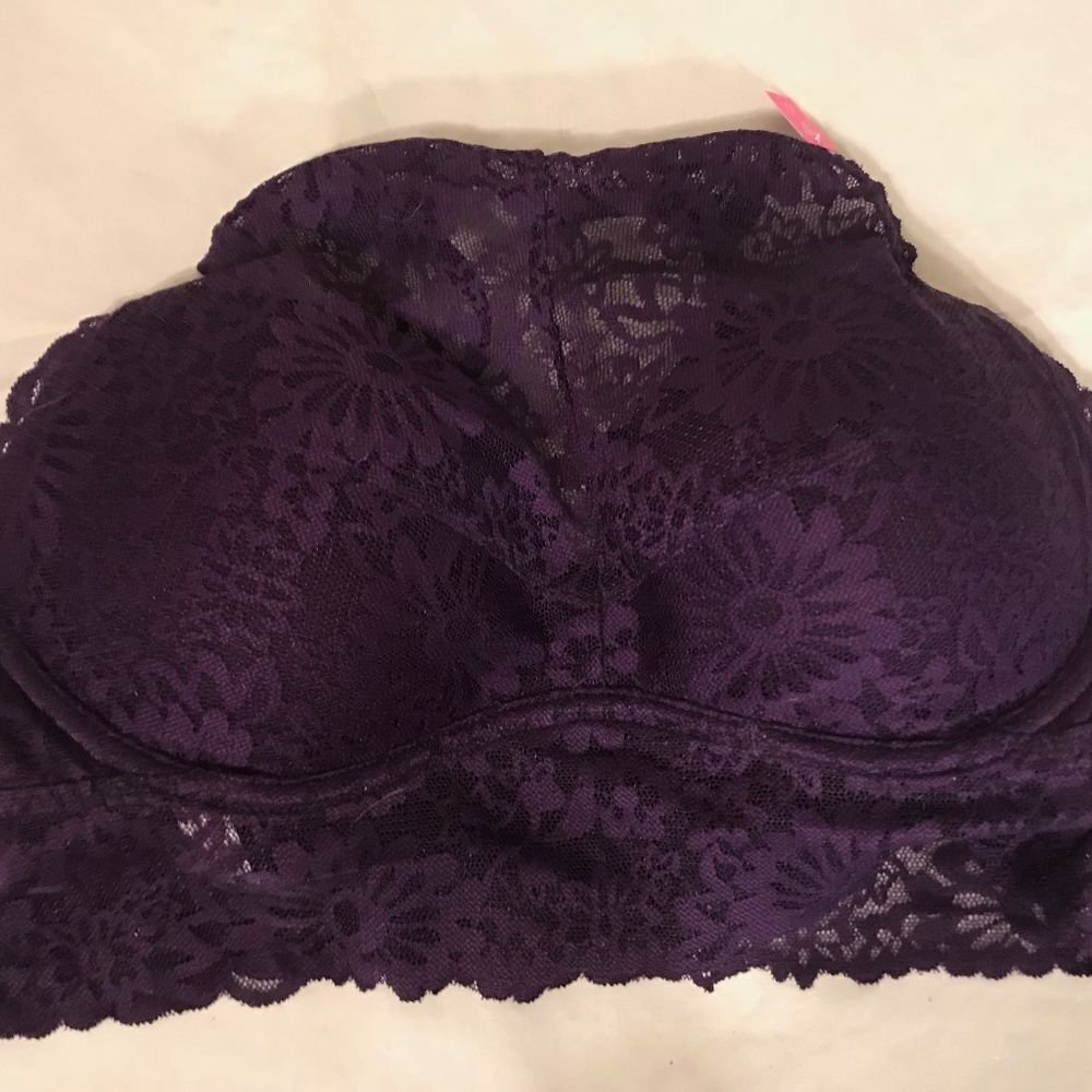 VS PINK Bralette Size M Gorgeous Purple La…